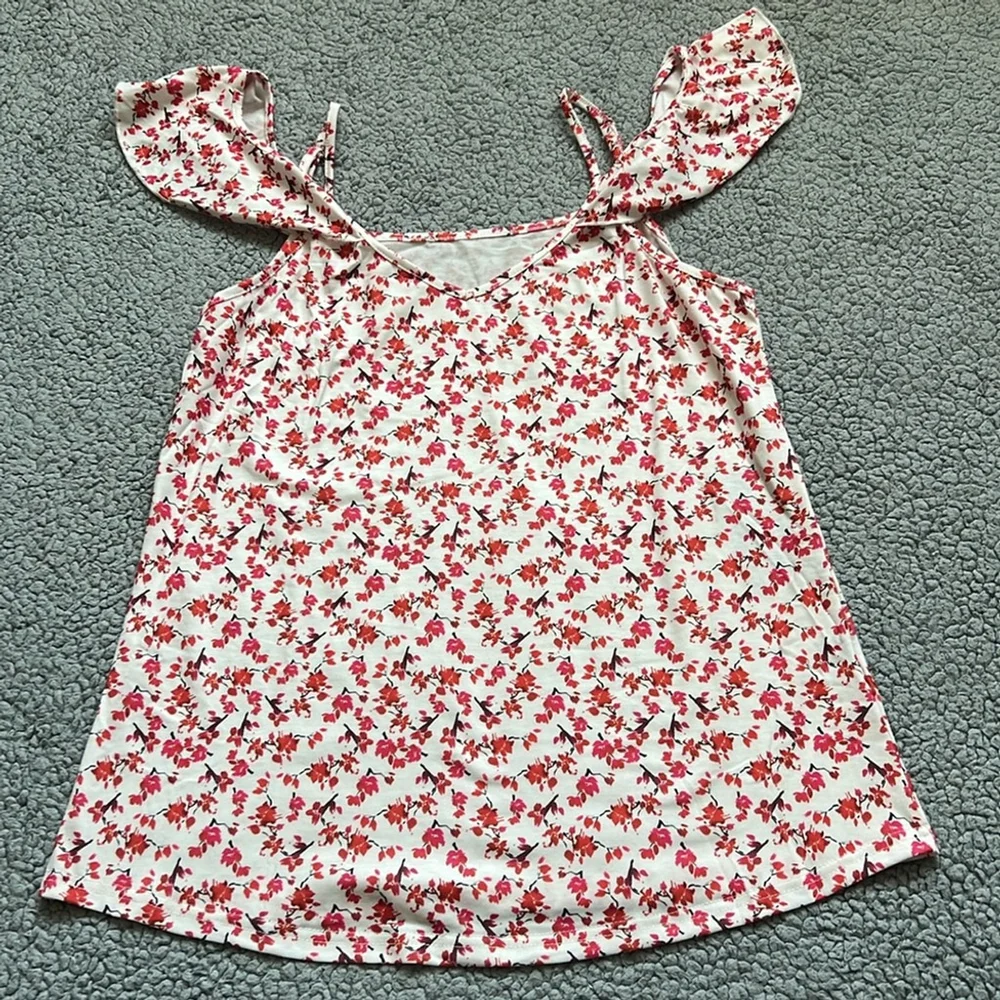 NWT Blingfit Womens Short Ruffle Sleeve Cold Shoulder Basic Tee Floral Top